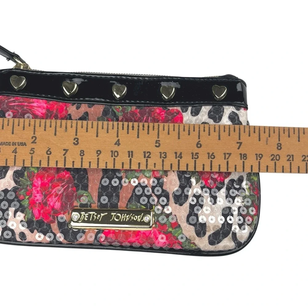Betsey Johnson Betseyville Wristlet Sequin‎ Cheetah Blossom Bag No Strap